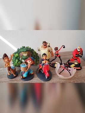 Disney PVC Figure Set Of 8 The Incredibles Luca Elemental